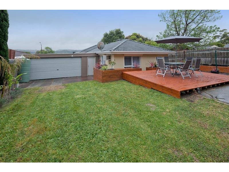 18 Scotsburn Way, Endeavour Hills VIC 3802