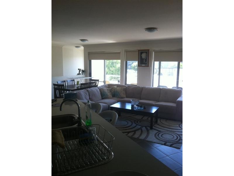 4/19-27 Connell  Lane, Dandenong VIC 3175