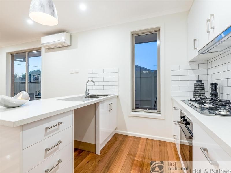 17 Mollison Street, Dandenong North VIC 3175