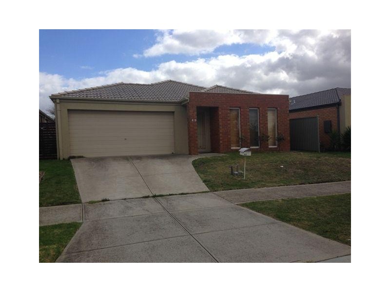 43 Archers Field Drive, Cranbourne East VIC 3977