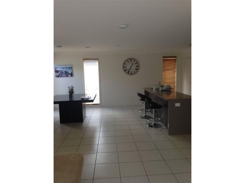 43 Archers Field Drive, Cranbourne East VIC 3977