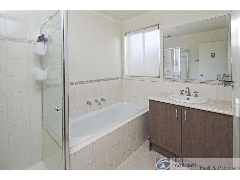 4 Kosta Boda Boulevard, Pakenham VIC 3810