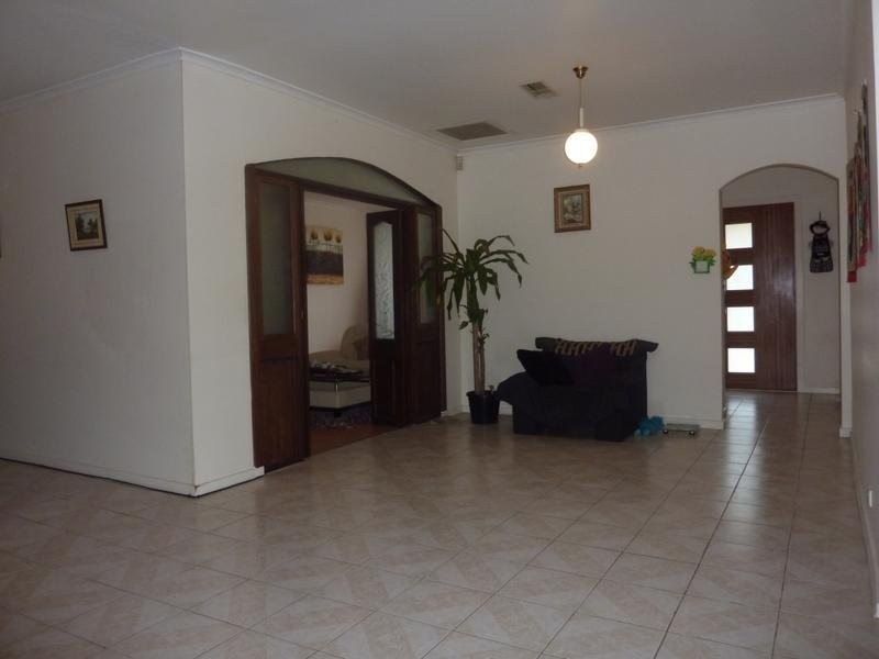 15 McKinley Court, Dandenong North VIC 3175