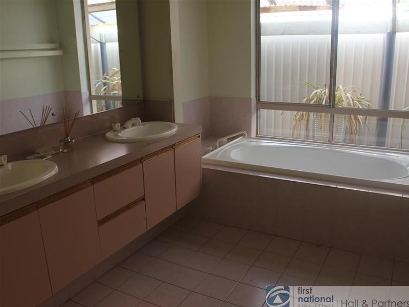 18 Manna Court, Mulgrave VIC 3170