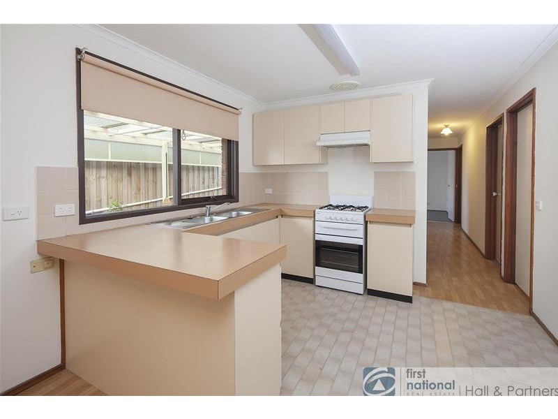 2/21 Kerrison Drive, Hampton Park VIC 3976