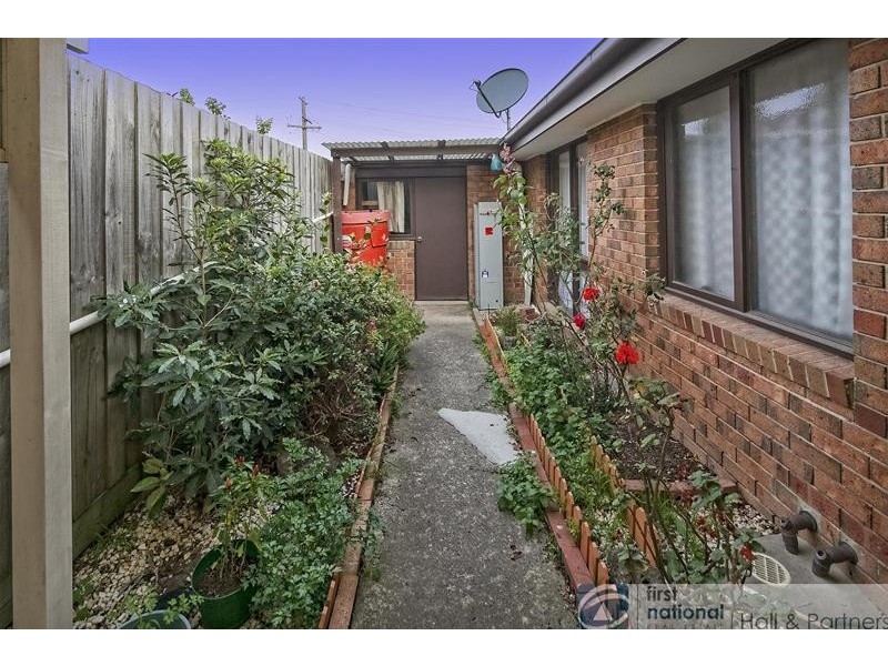 2/21 Kerrison Drive, Hampton Park VIC 3976
