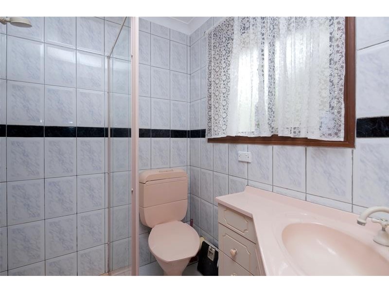 2/21 Edward Avenue, Dandenong VIC 3175