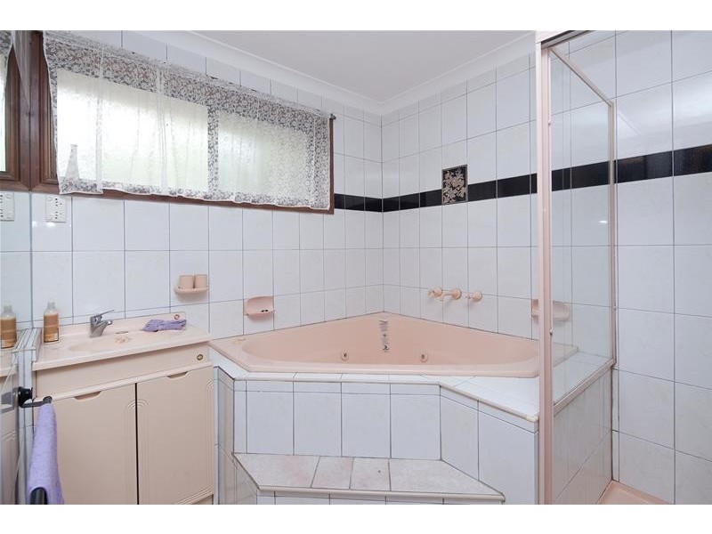 2/21 Edward Avenue, Dandenong VIC 3175