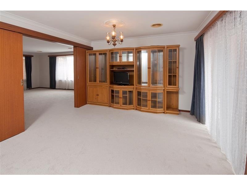 2/21 Edward Avenue, Dandenong VIC 3175