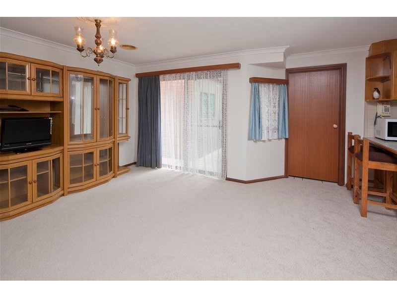 2/21 Edward Avenue, Dandenong VIC 3175