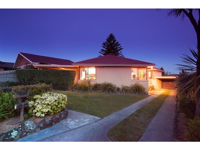 7 Rawdon Hill Drive, Dandenong North VIC 3175