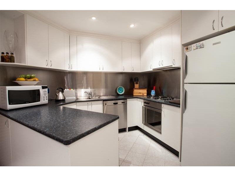 7 Rawdon Hill Drive, Dandenong North VIC 3175