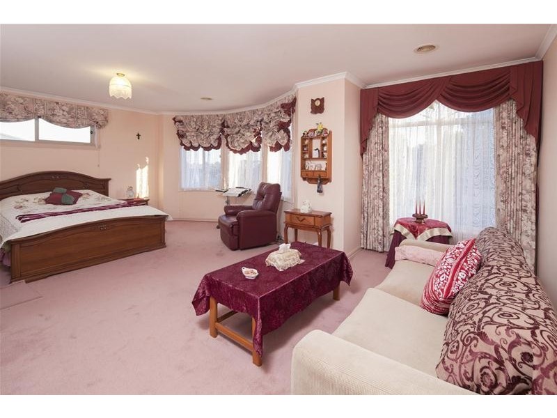 19 William Hovell Drive, Endeavour Hills VIC 3802