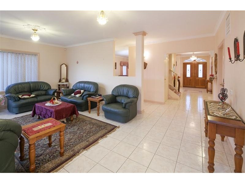 19 William Hovell Drive, Endeavour Hills VIC 3802