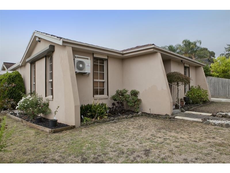 1 Isaac Smith Crescent, Endeavour Hills VIC 3802