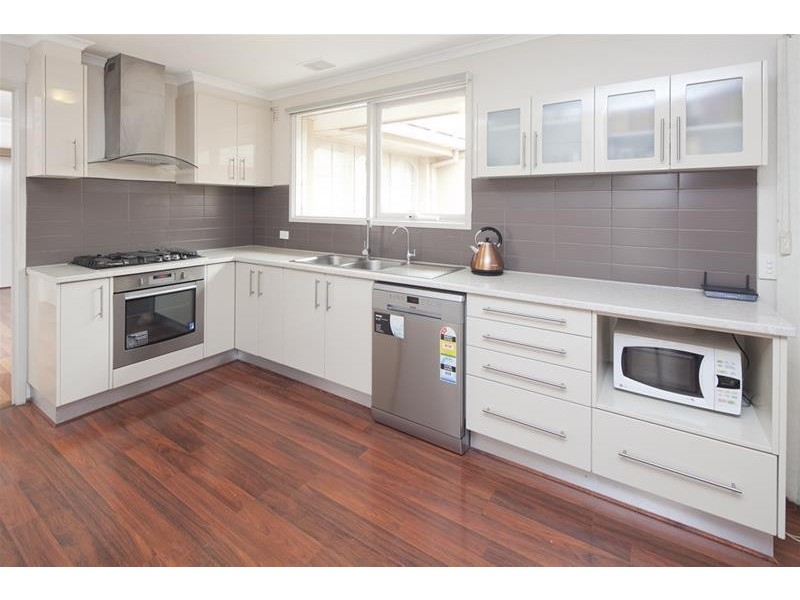 1 Isaac Smith Crescent, Endeavour Hills VIC 3802