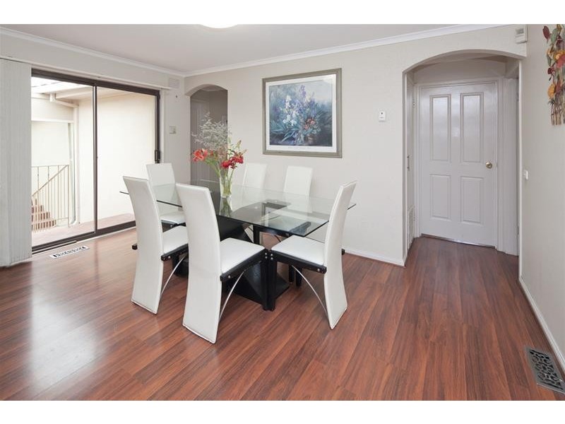 1 Isaac Smith Crescent, Endeavour Hills VIC 3802