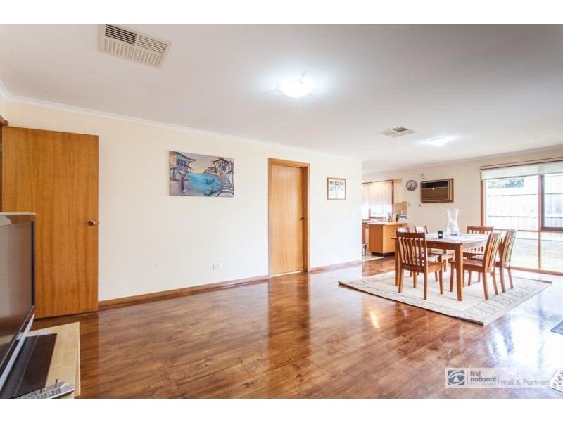 92 Thomas Mitchell Drive, Endeavour Hills VIC 3802