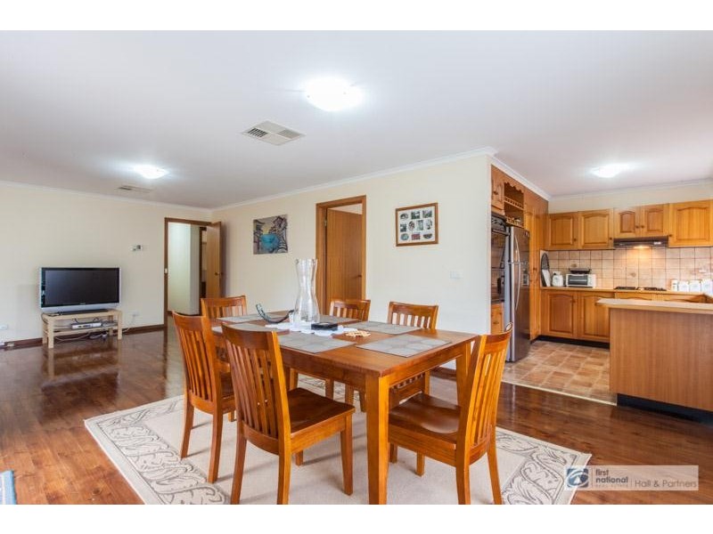 92 Thomas Mitchell Drive, Endeavour Hills VIC 3802