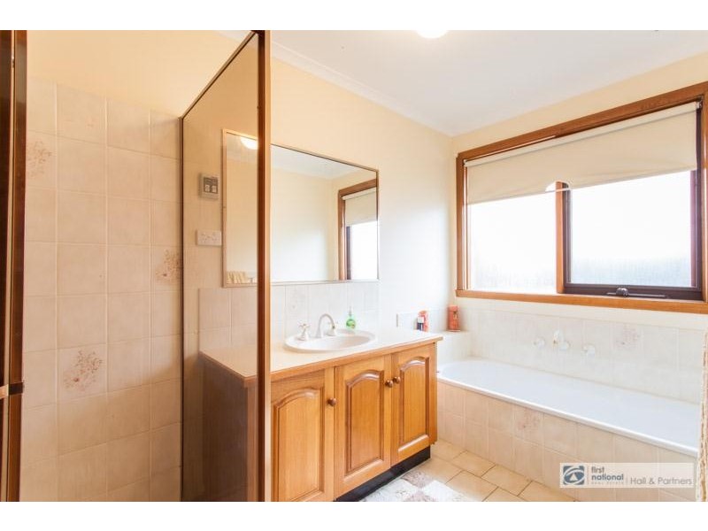 92 Thomas Mitchell Drive, Endeavour Hills VIC 3802