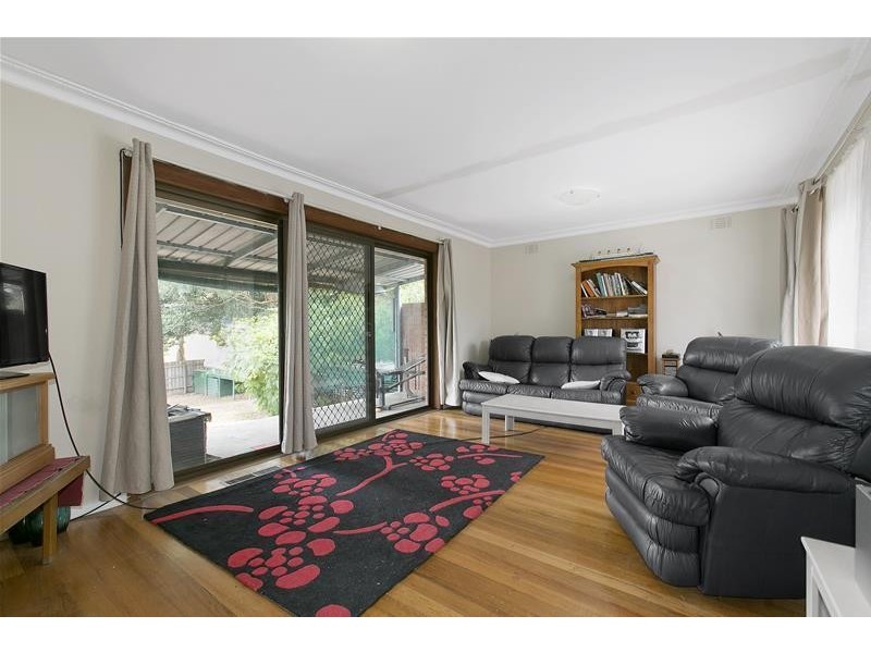 63 Huxley Avenue, Mulgrave VIC 3170