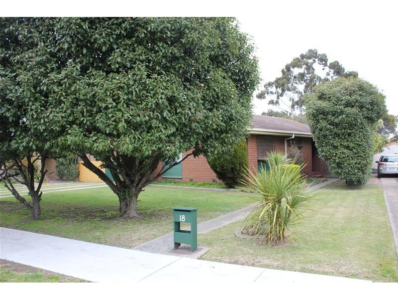 18 Heatherton Road, Endeavour Hills VIC 3802