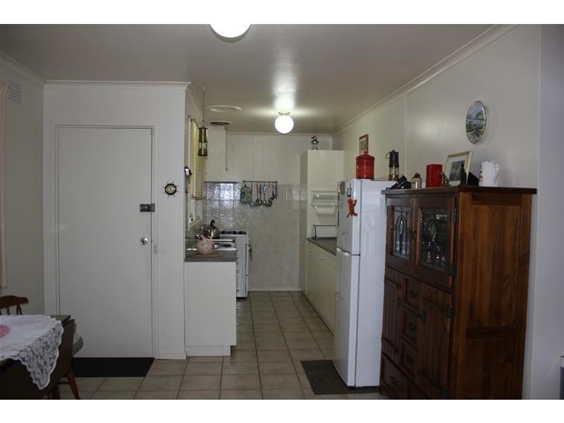 18 Heatherton Road, Endeavour Hills VIC 3802