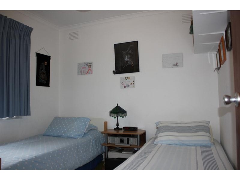 18 Heatherton Road, Endeavour Hills VIC 3802