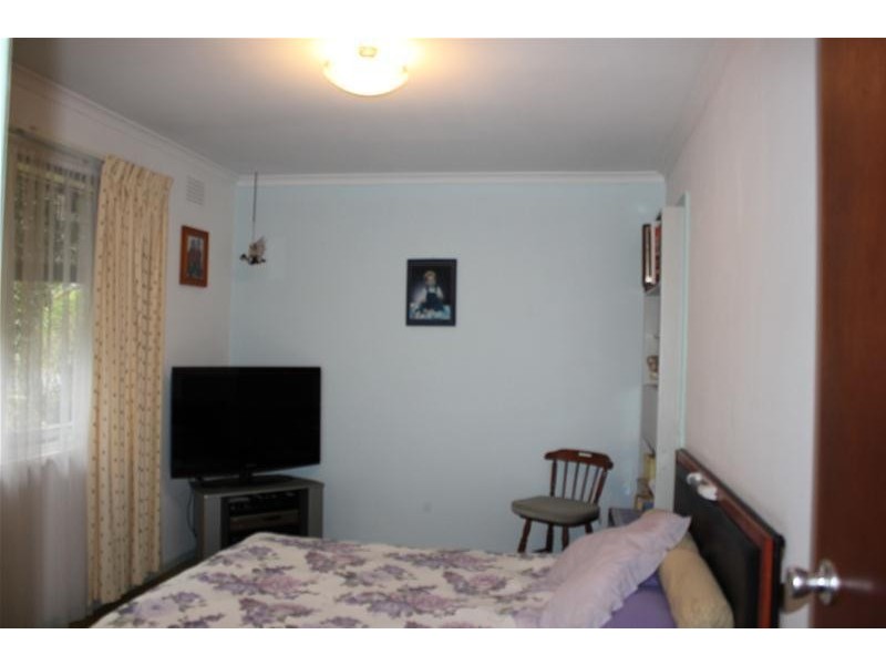 18 Heatherton Road, Endeavour Hills VIC 3802