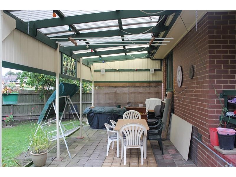 18 Heatherton Road, Endeavour Hills VIC 3802