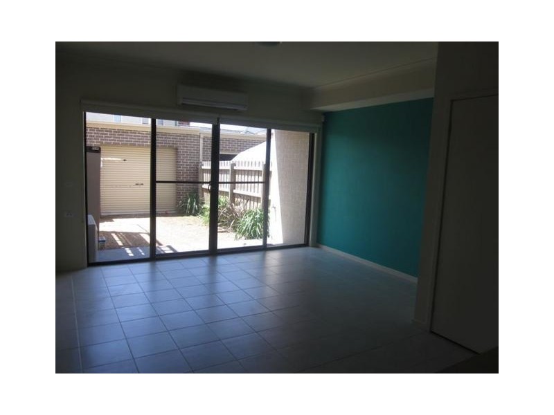 2/64 Everitt Street, Dandenong VIC 3175