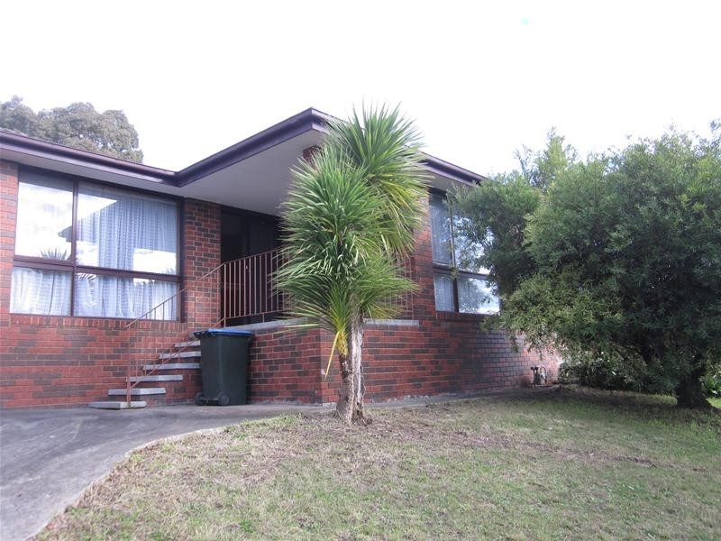 19 Clifton Way, Endeavour Hills VIC 3802