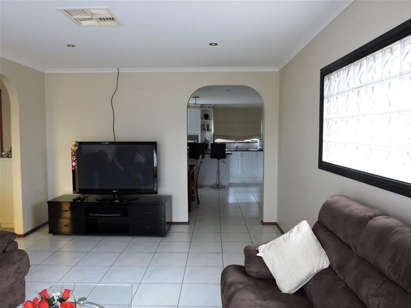 5 Dowell Court, Dandenong North VIC 3175