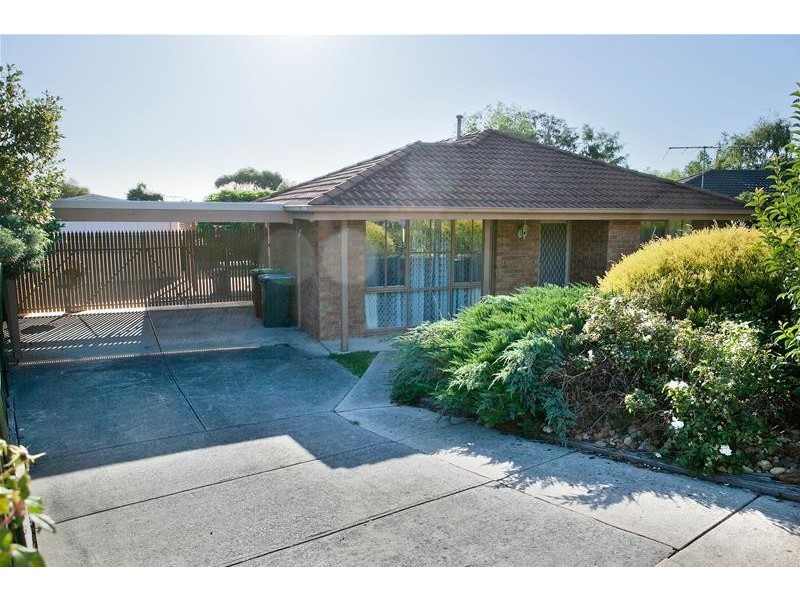 12 Garnet Close, Narre Warren VIC 3805