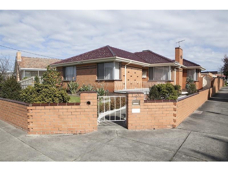 102 Gladstone Road, Dandenong North VIC 3175