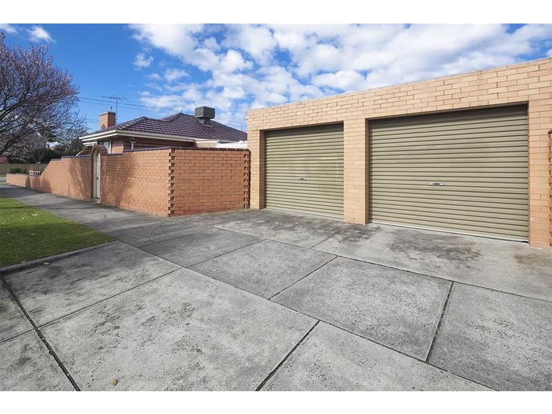 102 Gladstone Road, Dandenong North VIC 3175