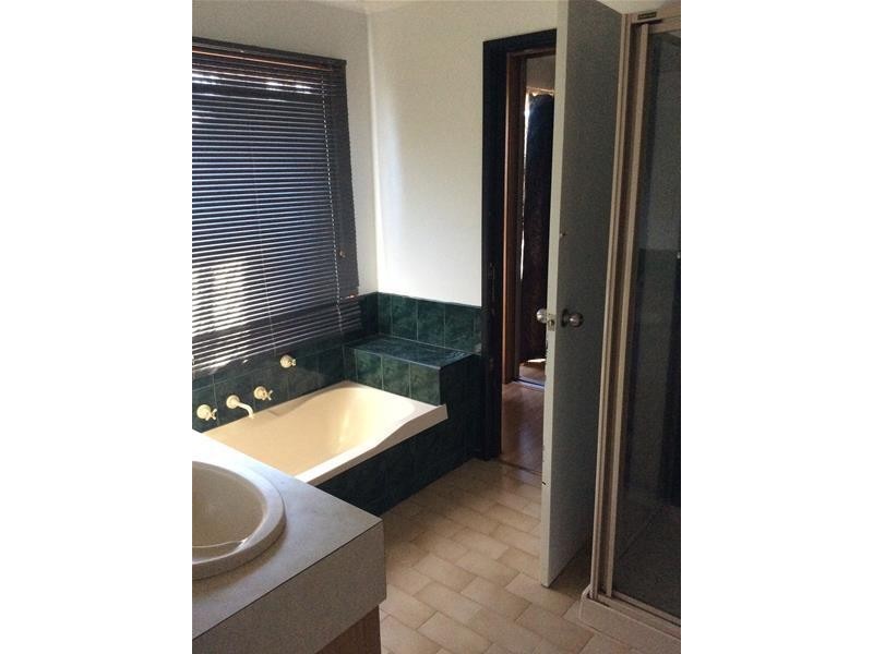 78 Scotsburn Way, Endeavour Hills VIC 3802