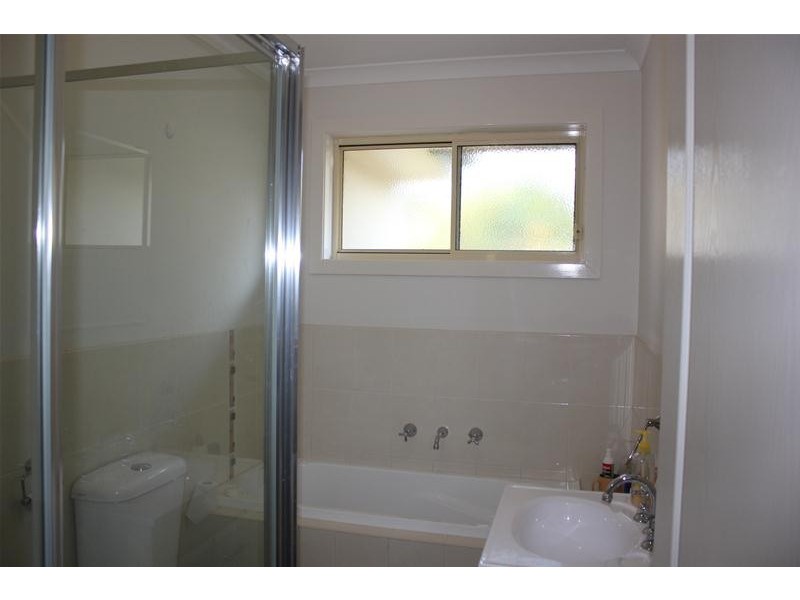 2/11 Rhyl Close, Endeavour Hills VIC 3802