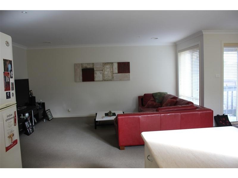 2/11 Rhyl Close, Endeavour Hills VIC 3802