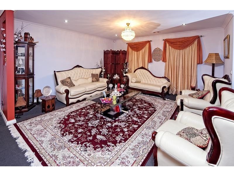 4 Roselea Place, Narre Warren North VIC 3804