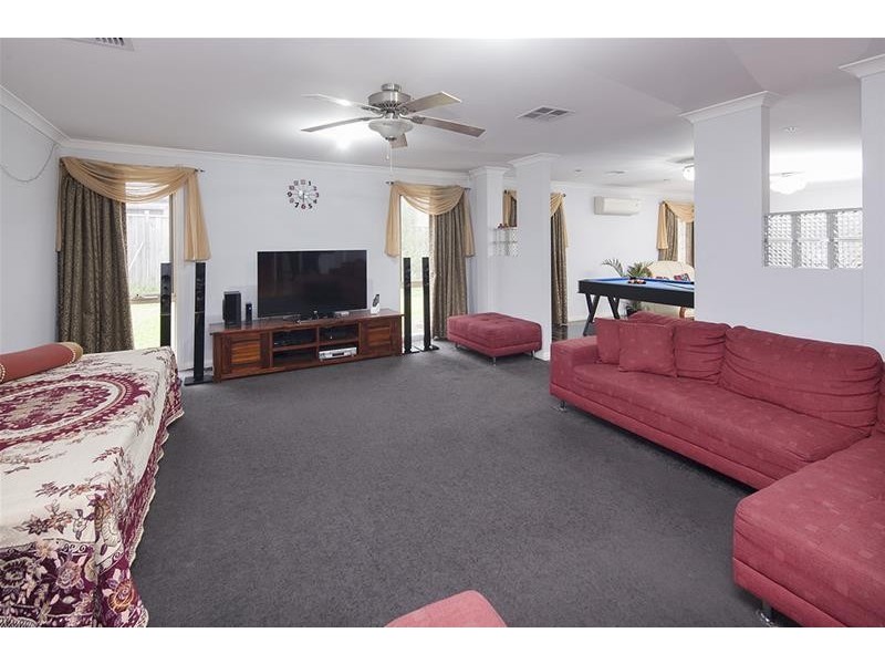 4 Roselea Place, Narre Warren North VIC 3804