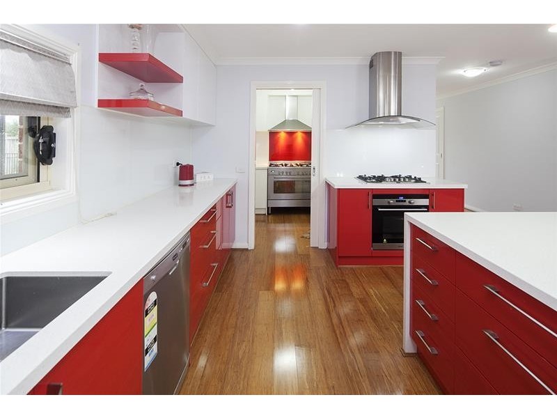 4 Roselea Place, Narre Warren North VIC 3804