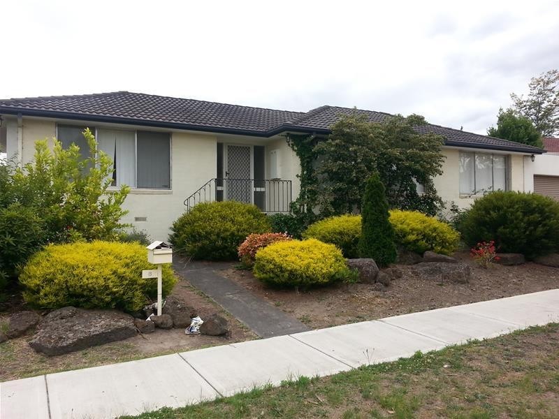 8 Leprosa Court, Endeavour Hills VIC 3802