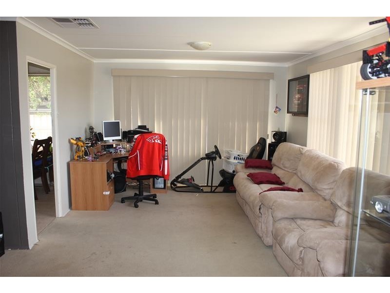 50 Scarlet Drive, Doveton VIC 3177