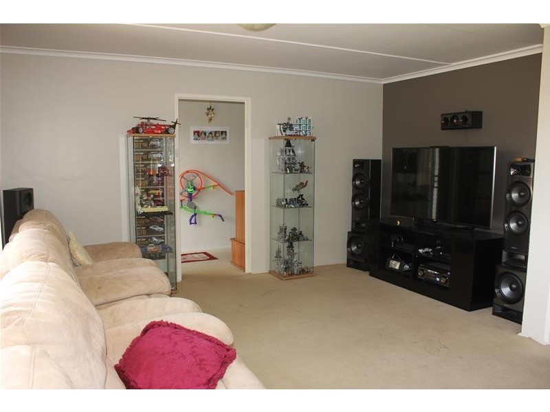 50 Scarlet Drive, Doveton VIC 3177