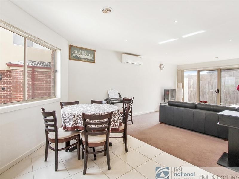 4/30 Heyington Crescent, Noble Park North VIC 3174