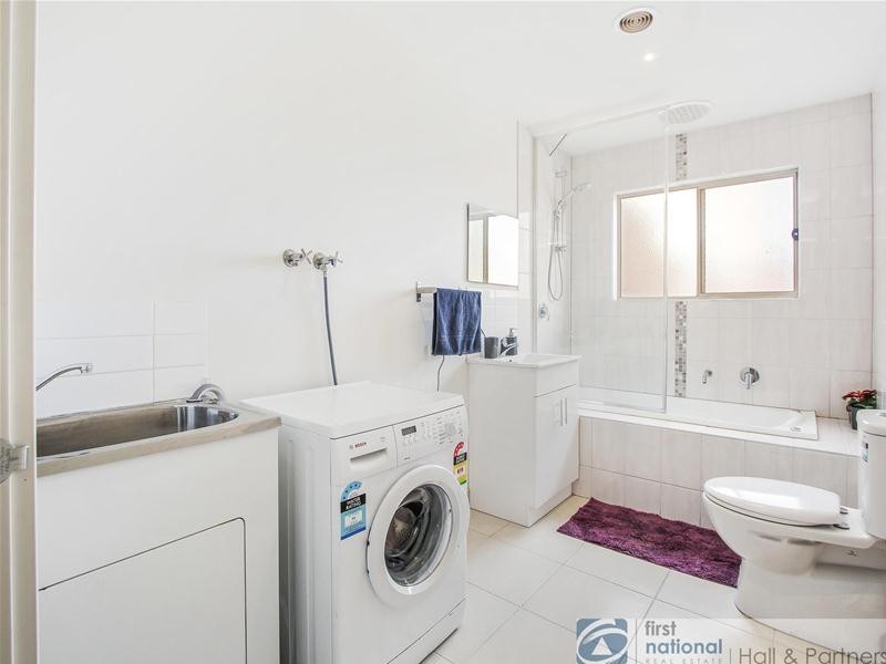 4/30 Heyington Crescent, Noble Park North VIC 3174