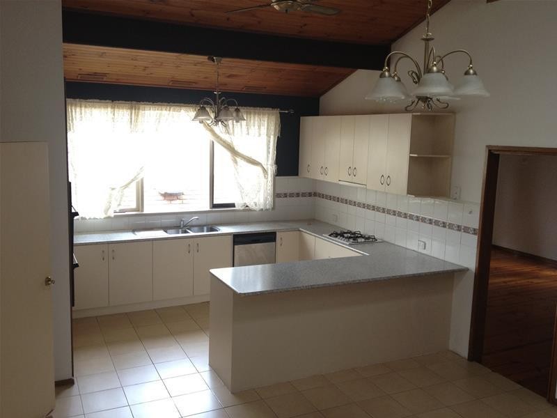 2 Nowell Court, Endeavour Hills VIC 3802