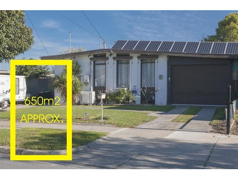 32 Booth Crescent, Dandenong North VIC 3175