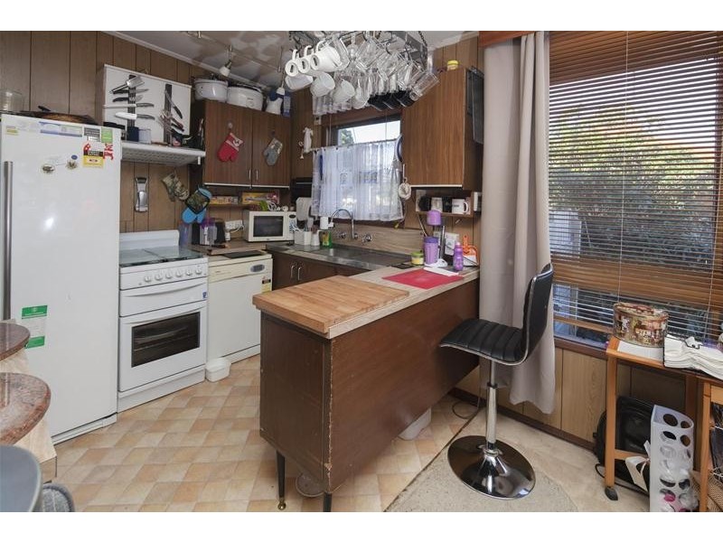 32 Booth Crescent, Dandenong North VIC 3175